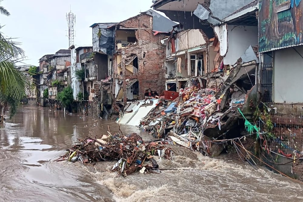 Flood condition in Bali